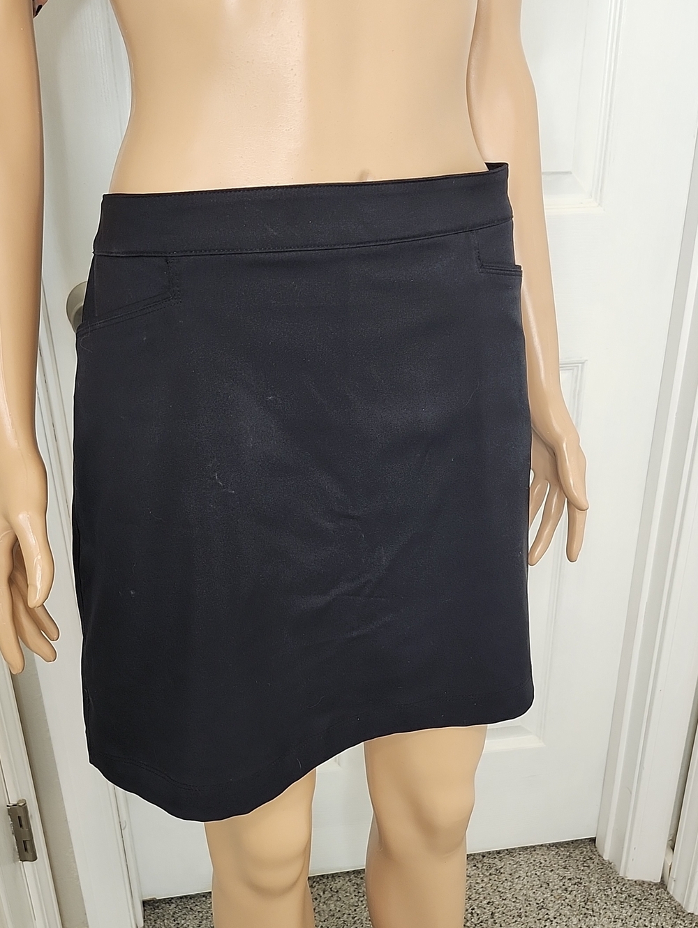 PGA Tour Black Active Skort With 2 Front Pockets And 1 Back Pocket